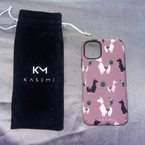 Iphone 11 pro max case - Picture 2 of 2